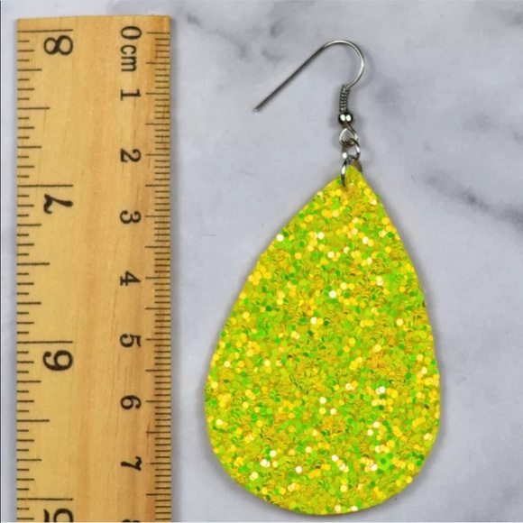 ✨”SPARKLE”✨TEARDROP GOLD SPARKLE EARRINGS - Picture 3 of 3